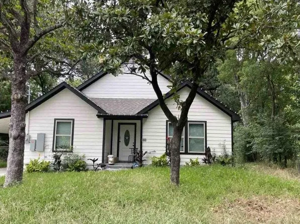 902 Lakewood St, Greenville, TX 75401