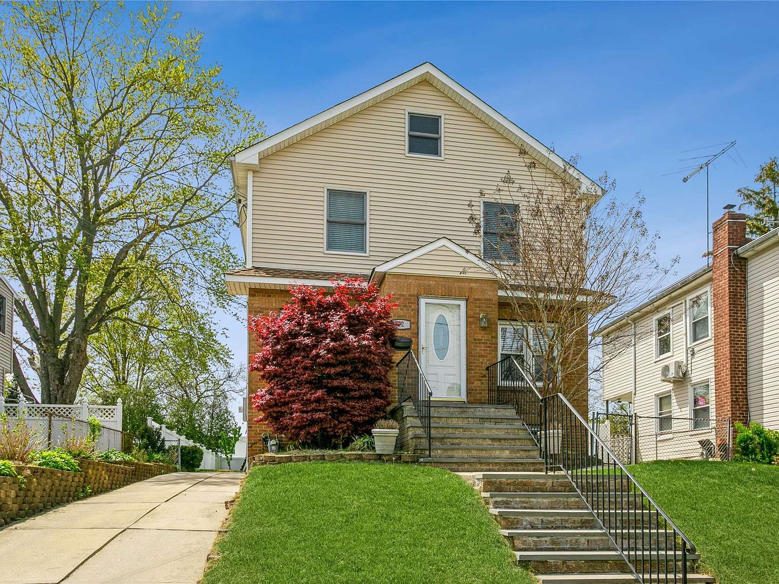 42 Albertson Avenue, Albertson, NY 11507 Zillow