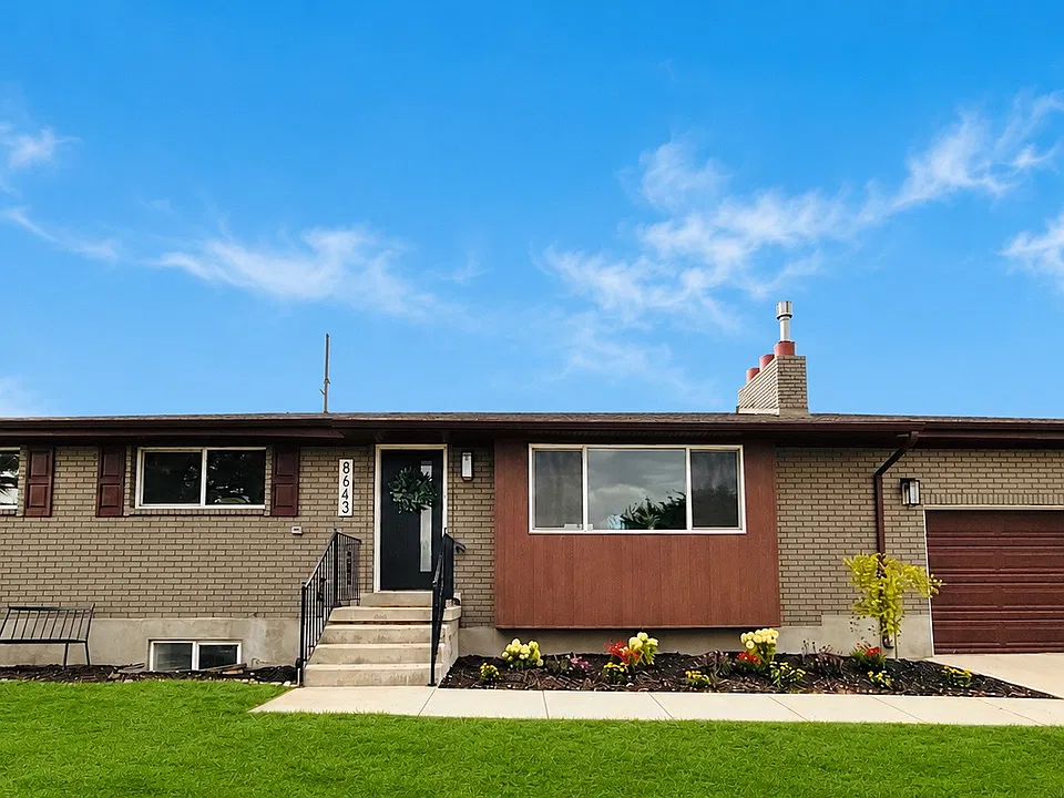 8643 S Vaquero Dr