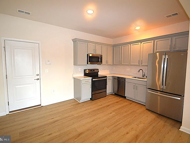 20508 Milbridge Ter — Photo 10