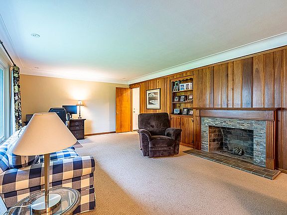 3rd image of 4044 Talwood Ln
