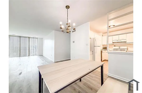 Building Photo - 130 Slade Ave #411