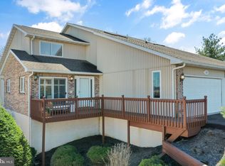 128 Leisure Ct, Wyomissing, PA 19610