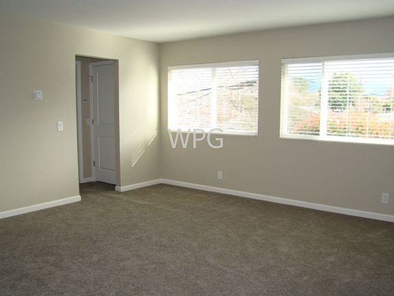 2nd image of 3930 Hamilton Ave APT 14