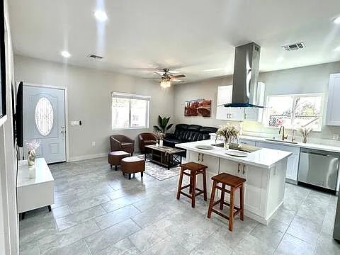 1847 W Juanita Ave — Photo 5