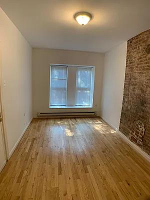 Rented by Cargon Realty | media 42