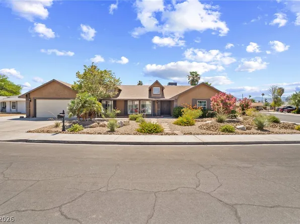 1909 Stonehaven Cir, Las Vegas, NV 89108