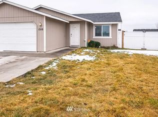 1210 E Scootney St, Othello, WA 99344