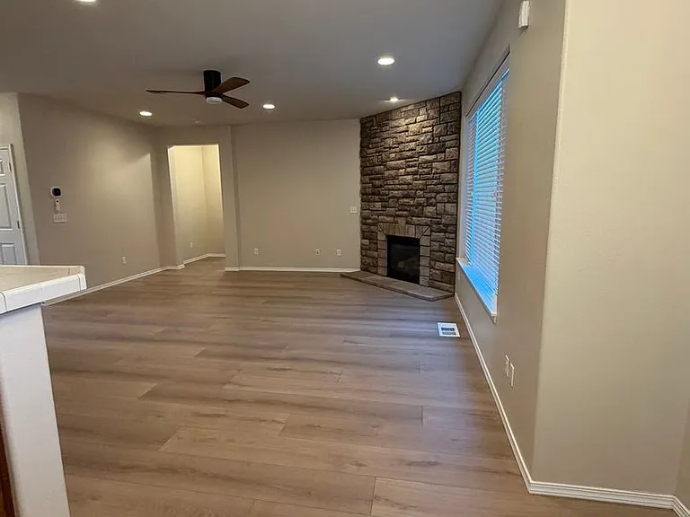 413 Roger Smith Dr — Photo 3