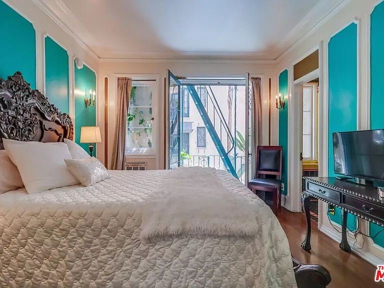 642 S Bronson Ave #207 — Photo 43