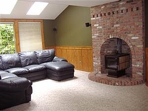 4th image of 8144 Andrea Ln NW