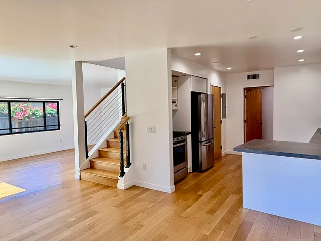 Building Photo - 1833 Benecia Ave #1833