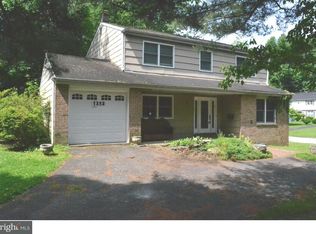 1252 Ashbourne Rd, Elkins Park, PA 19027
