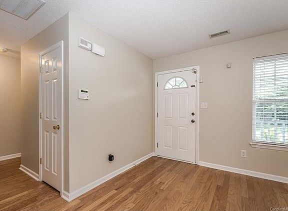 3rd image of 240 Piedmont Ave