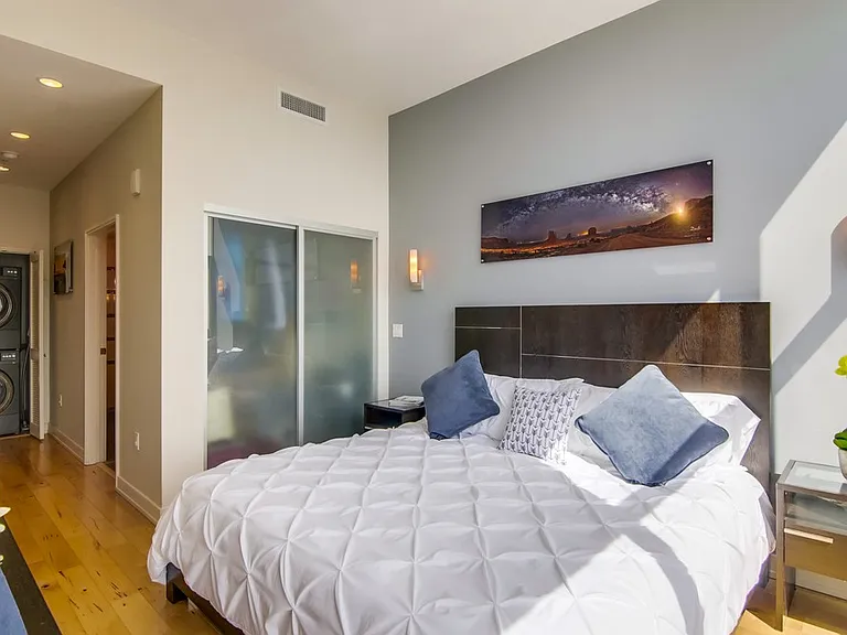 575 6th Ave #1905 — Photo 39