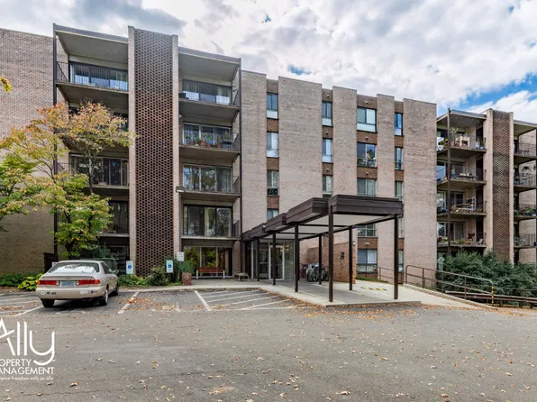 511 1st St N #1-201, Charlottesville, VA 22902