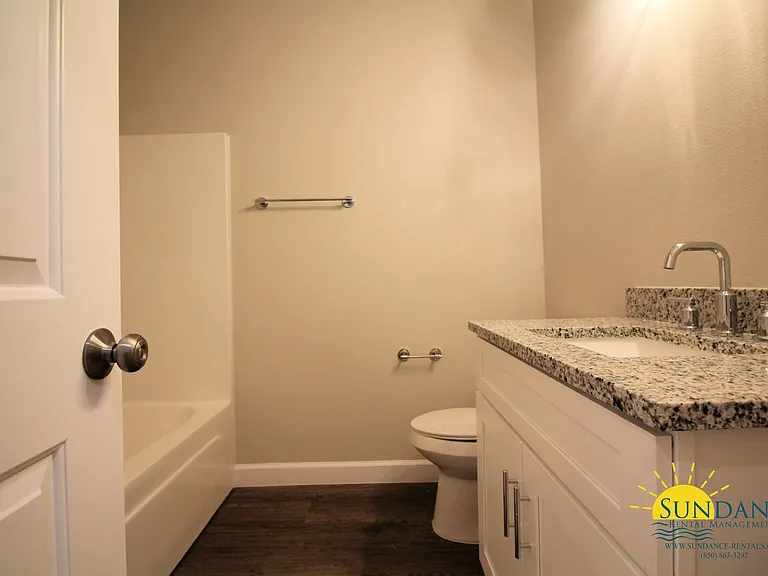 1813 Stable Ln — Photo 10
