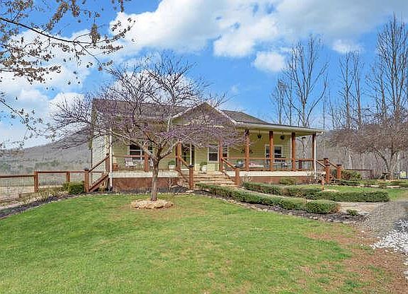 2nd image of 685 Barefoot Rd