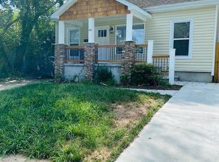 1525 Hawthorne Ln, Charlotte, NC 28205