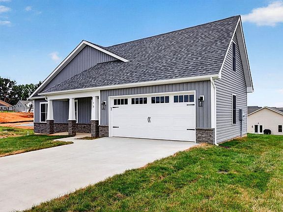 3rd image of 13 Stuart James Ct