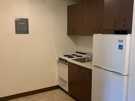 2nd image of 512-514 30th Ave N #514-05