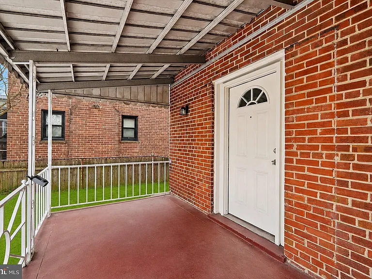6416 Blair Rd NW — Photo 3