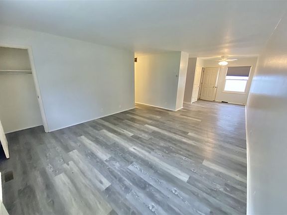 2nd image of 215 Dogwood Dr #209