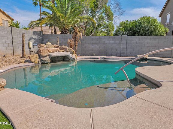 3rd image of 17822 W MAUI Lane