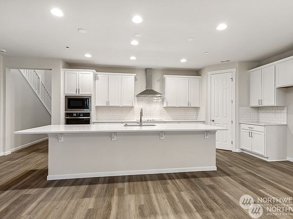 5th image of 7485 86th Drive NE #35