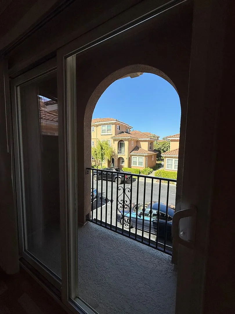 2 Bed | 2 Bath | 1300 SF | Private 2 Garage | Private One Car Garage | Owner pays WS&G — Photo 3
