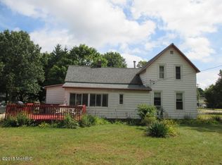 348 Starr Rd, Plainwell, MI 49080