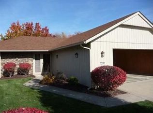 21344 Oak Bark Trl, Strongsville, OH