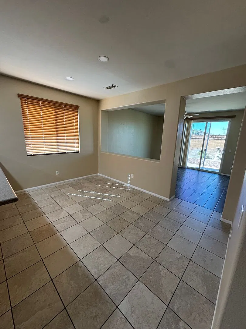 Cypress Pointe Home, 3 Bedrooms 2 Bathrooms, — Photo 3