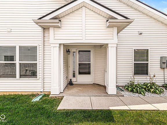4th image of 4849 Franklin Villas Pl