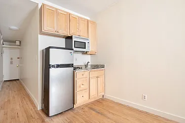 Rented by Safdie Realty Group