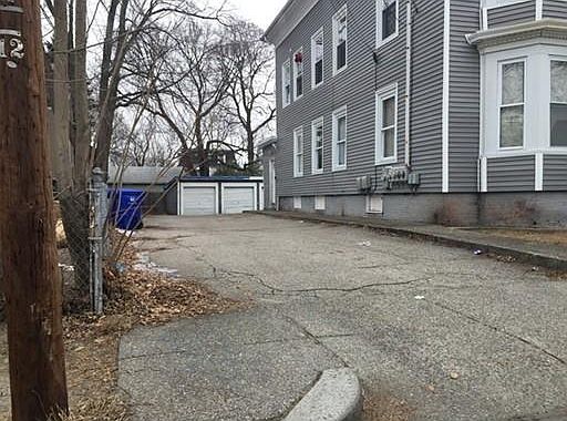 2nd image of 106 Spring St