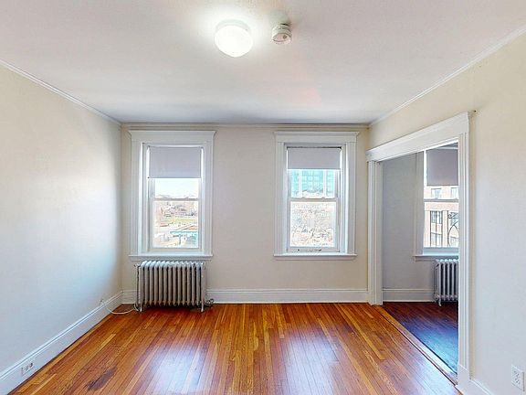 5th image of 235 Park Dr APT 30