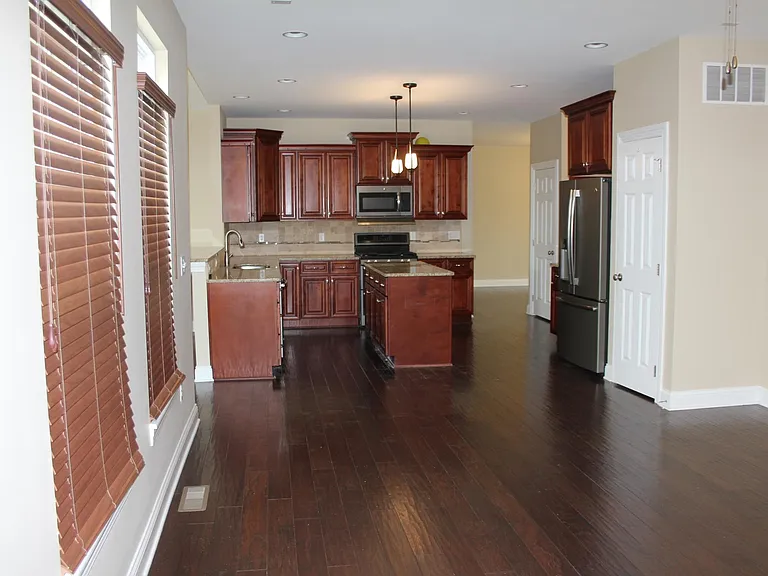 1258 Patriot Way — Photo 6