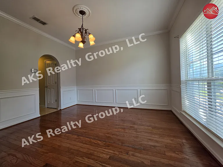 1108 Colony Trl — Photo 5