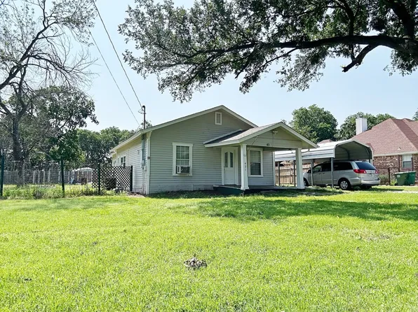 421 Jackson St, Krum, TX 76249