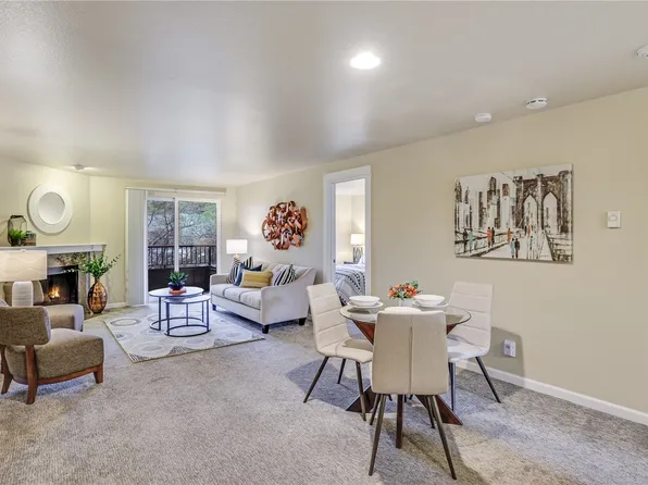 724 Kirkland Circle #C202, Kirkland, WA 98033