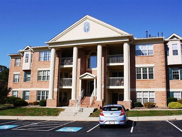1st image of 112 Gwen Dr Unit 1L