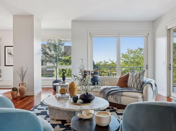 4201 Sunset Dr #N201, Spring Park, MN 55384