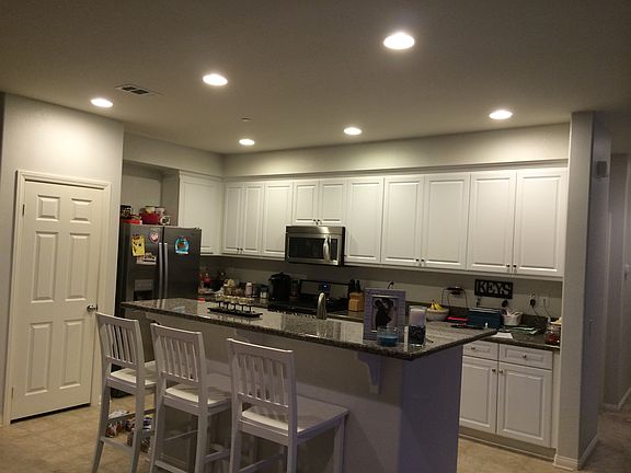 Large Island for Entertaining