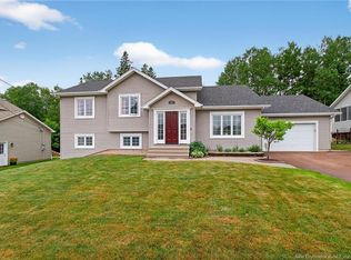 108 Meunier St, Dieppe, NB E1A 7W9