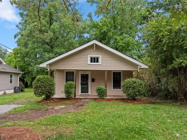 710 Englewood St, Greensboro, NC 27403