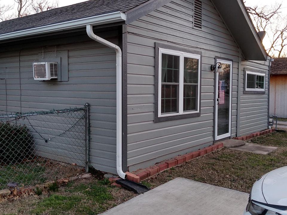 2nd image of 802 S 16th St #802A