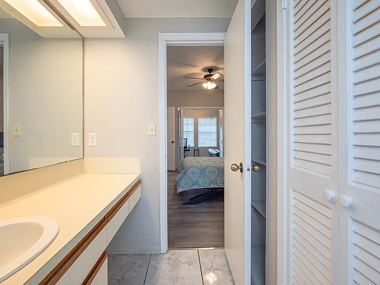 210 Oak Bay St #403 — Photo 27