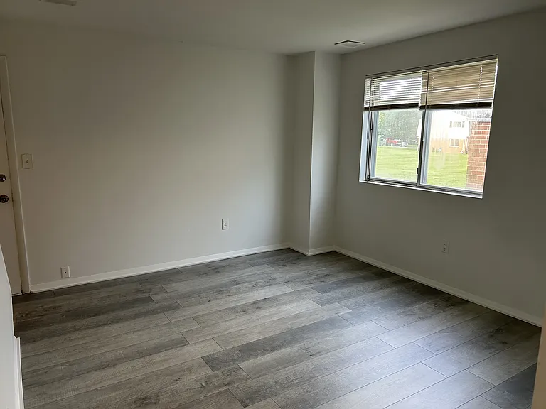 218 Aster Ln — Photo 6