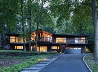 29 Fairview Ter, Maplewood, NJ 07040